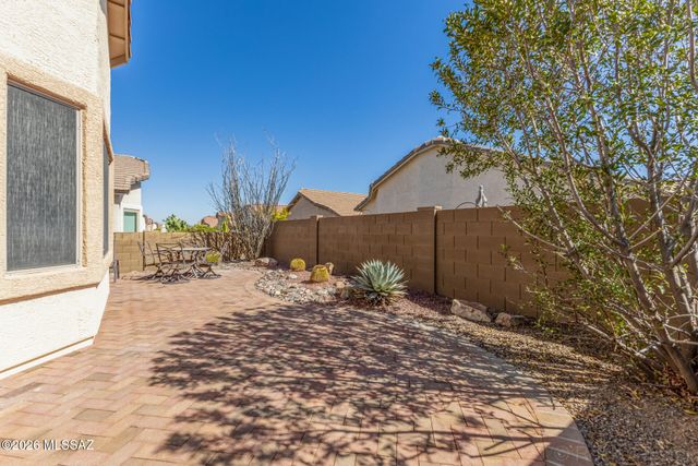 431 W Calle Del Estribo, Sahuarita, AZ 85629