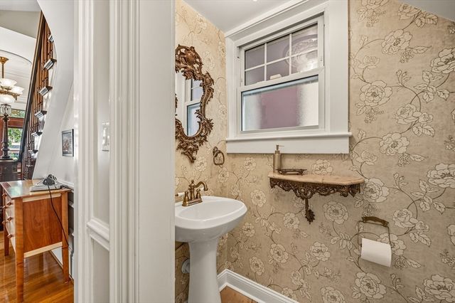 583 East Broadway, Boston, MA 02127