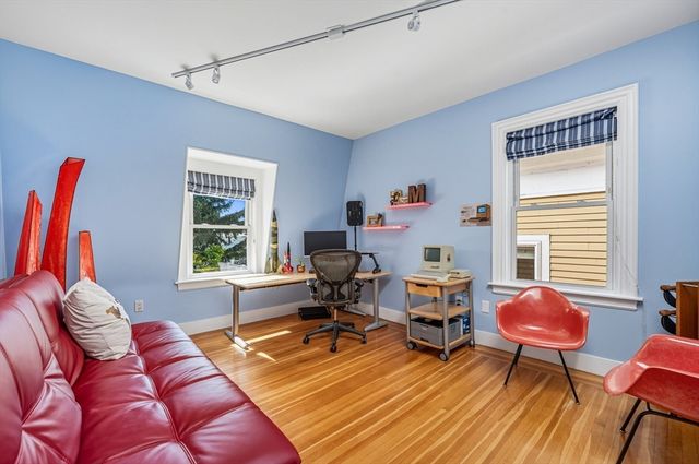 583 East Broadway, Boston, MA 02127