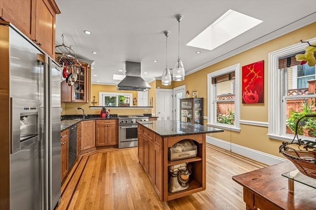 583 East Broadway, Boston, MA 02127