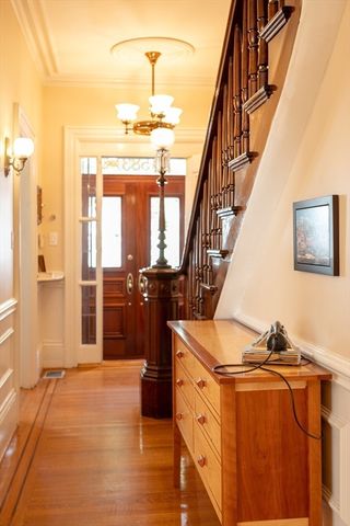 583 East Broadway, Boston, MA 02127