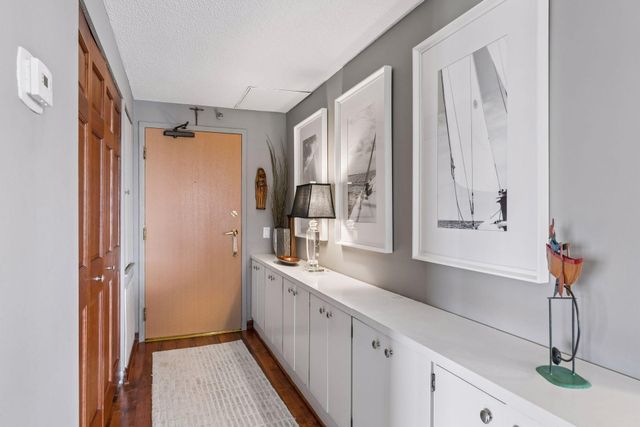 2950 Dean Parkway 1805, Minneapolis, MN 55416