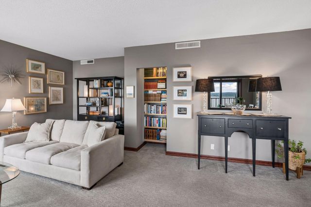 2950 Dean Parkway 1805, Minneapolis, MN 55416