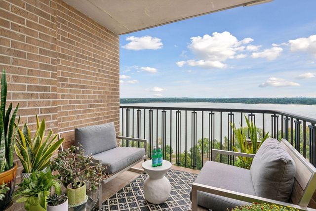 2950 Dean Parkway 1805, Minneapolis, MN 55416