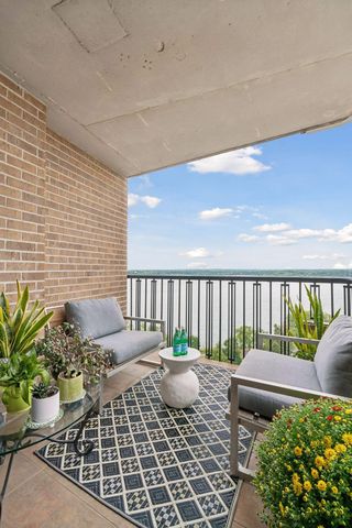 2950 Dean Parkway 1805, Minneapolis, MN 55416