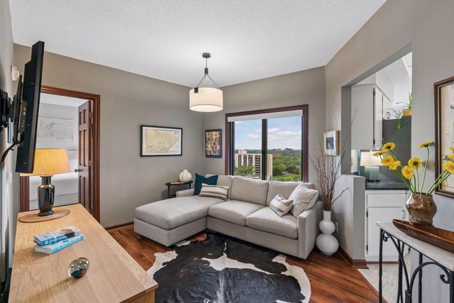 2950 Dean Parkway 1805, Minneapolis, MN 55416