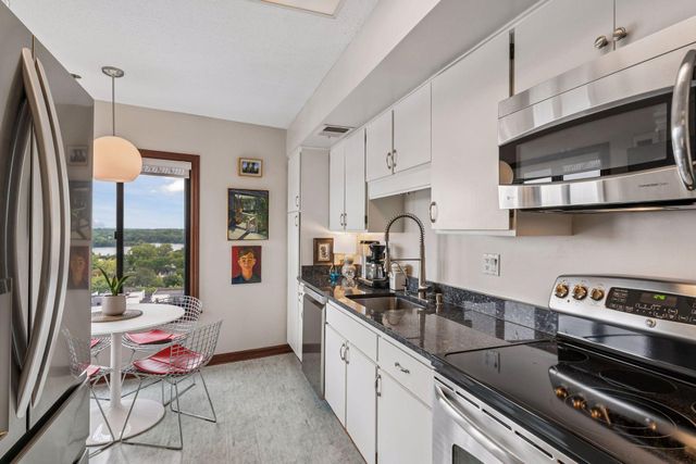 2950 Dean Parkway 1805, Minneapolis, MN 55416