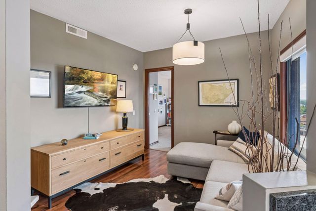 2950 Dean Parkway 1805, Minneapolis, MN 55416