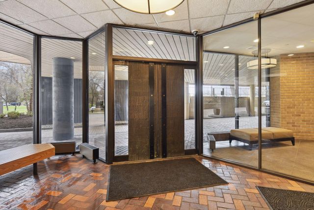 2950 Dean Parkway 1805, Minneapolis, MN 55416