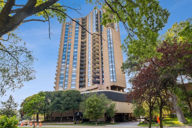 2950 Dean Parkway 1805, Minneapolis, MN 55416