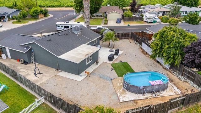 14399 E Juniper Ave, Lockeford, CA 95237