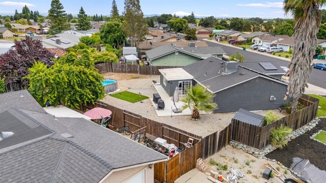 14399 E Juniper Ave, Lockeford, CA 95237