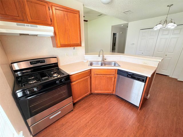 1215 Ridgemont ST, Round Rock, TX 78664
