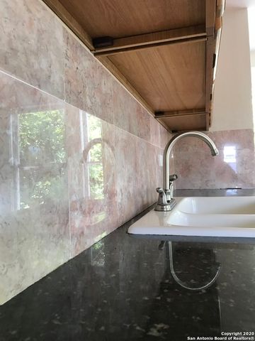 423 W Craig Pl Apt 2, San Antonio, TX 78212