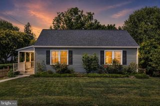 203 FREDERICK AVE, Mount Airy, MD 21771