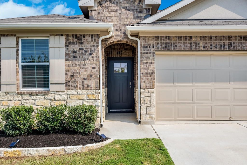 133 Finley Rae DR, Georgetown, TX 78626