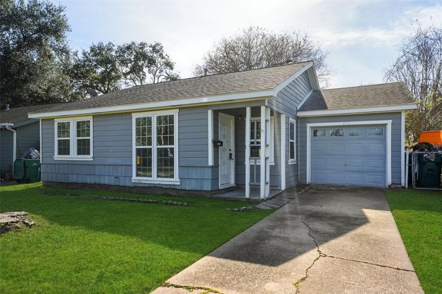 1015 Prune Street, La Marque, TX 77568