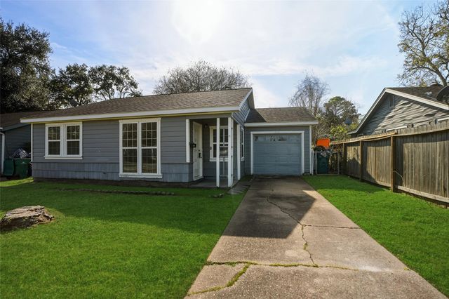 1015 Prune Street, La Marque, TX 77568