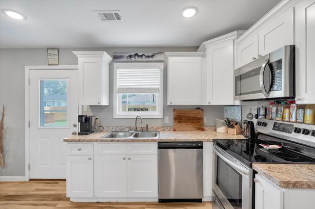 104 Stacy Drive, Paragould, AR 72450