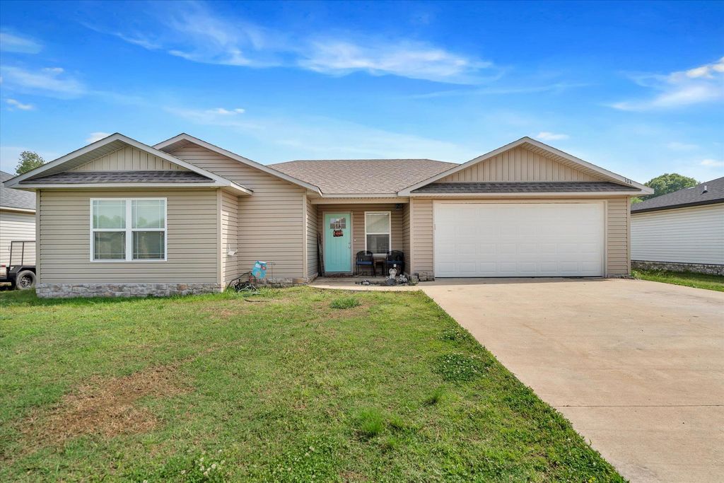 104 Stacy Drive, Paragould, AR 72450