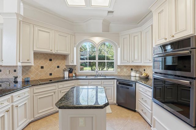 5902 Spring Lodge Drive, Kingwood, TX 77345