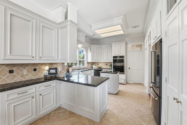 5902 Spring Lodge Drive, Kingwood, TX 77345