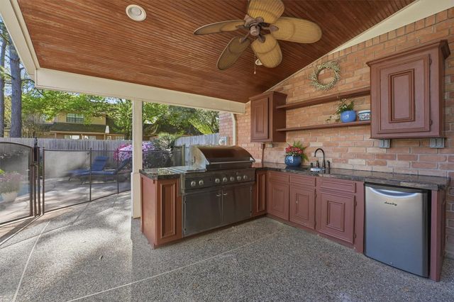 5902 Spring Lodge Drive, Kingwood, TX 77345