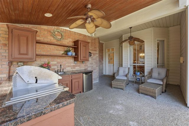 5902 Spring Lodge Drive, Kingwood, TX 77345