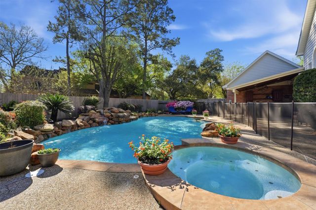 5902 Spring Lodge Drive, Kingwood, TX 77345