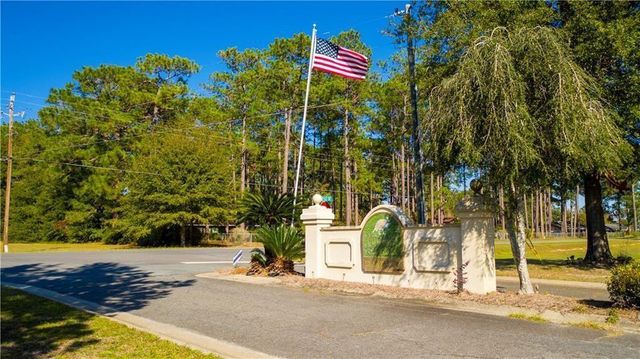 606 Stonewall Jackson Place, Waycross, GA 31503