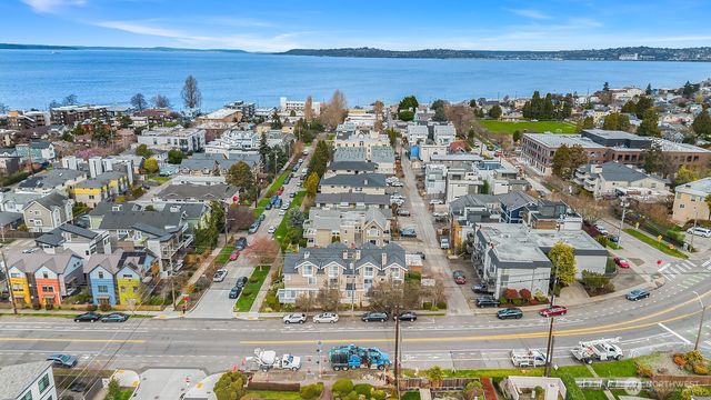 3056 60th Avenue SW, Seattle, WA 98116