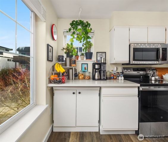 3056 60th Avenue SW, Seattle, WA 98116