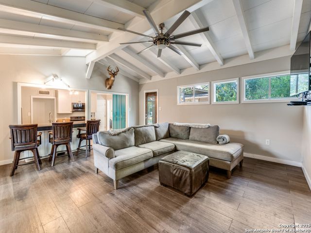 1237 wiltshire, Terrell Hills, TX 78209