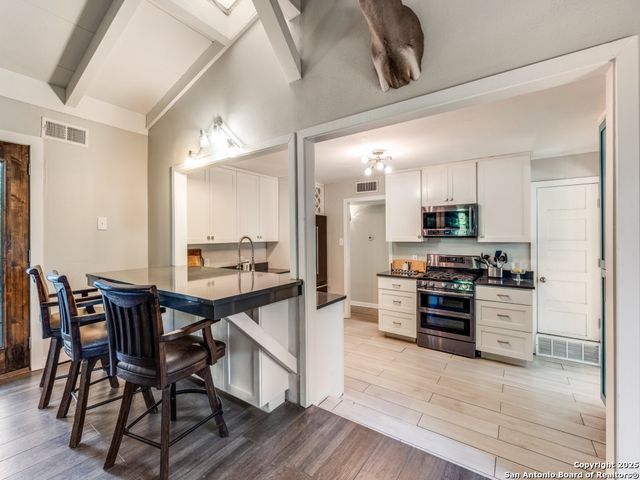 1237 wiltshire, Terrell Hills, TX 78209