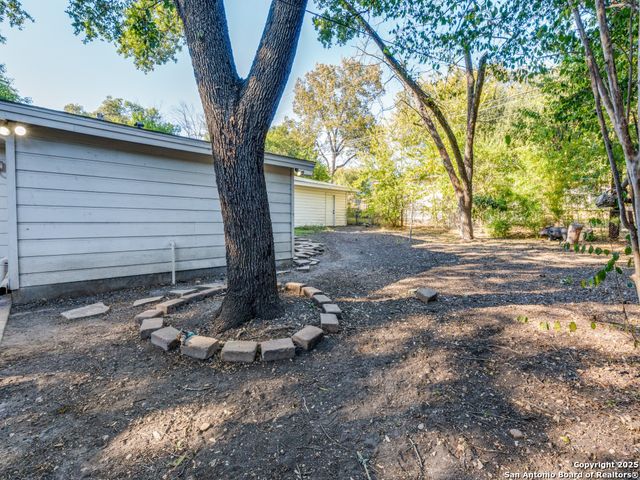 1237 wiltshire, Terrell Hills, TX 78209