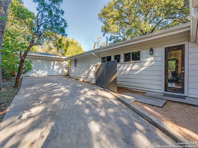 1237 wiltshire, Terrell Hills, TX 78209