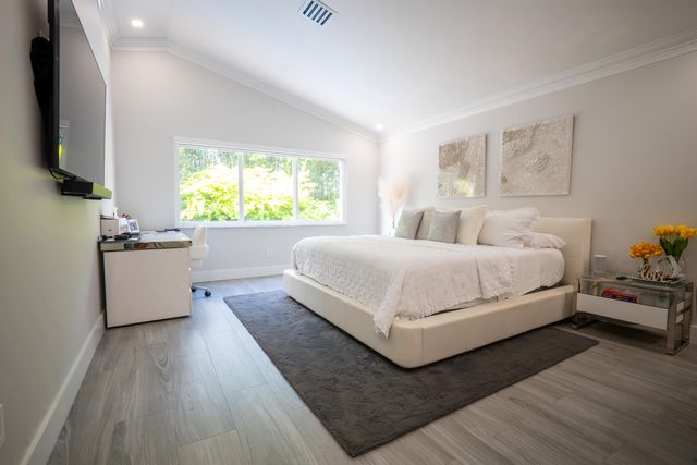 10438 BUENA VENTURA Drive, Boca Raton, FL 33498