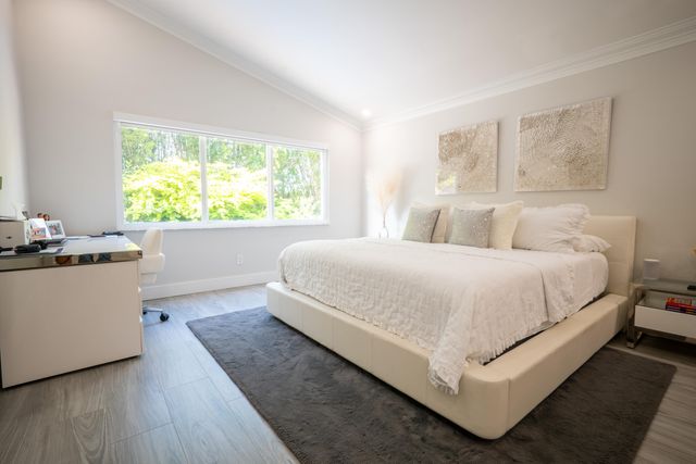 10438 BUENA VENTURA Drive, Boca Raton, FL 33498