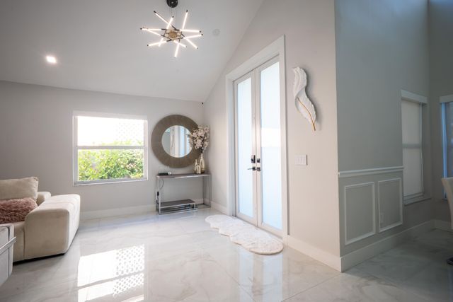 10438 BUENA VENTURA Drive, Boca Raton, FL 33498