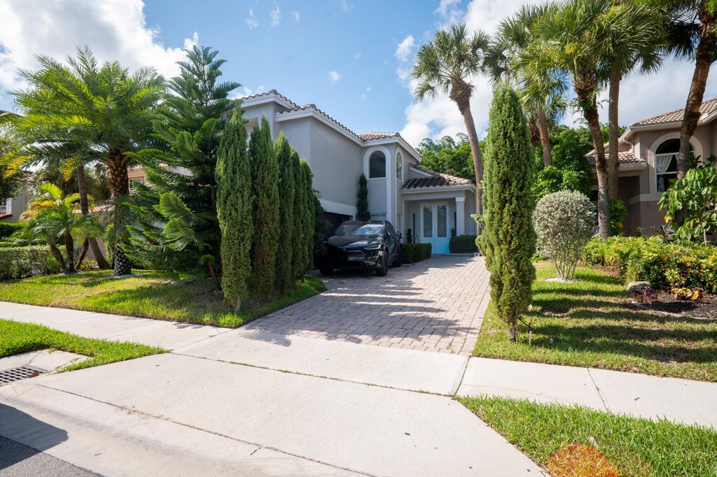 10438 BUENA VENTURA Drive, Boca Raton, FL 33498