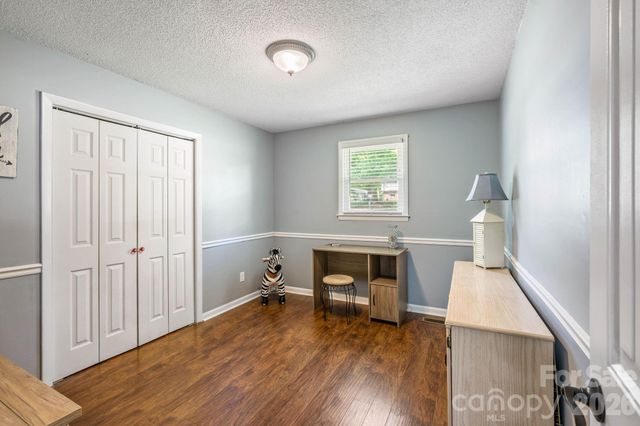 2060 Barringer Circle, Newton, NC 28658