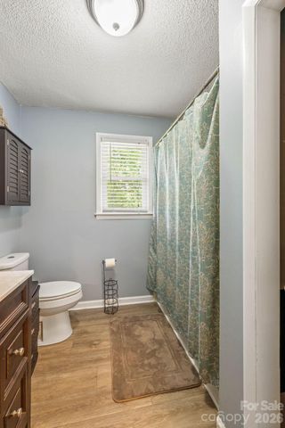 2060 Barringer Circle, Newton, NC 28658