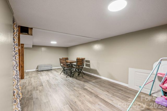 2060 Barringer Circle, Newton, NC 28658