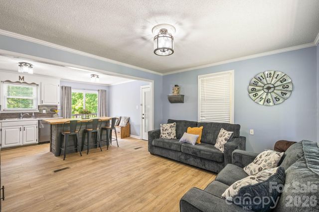 2060 Barringer Circle, Newton, NC 28658