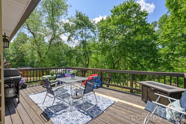 2060 Barringer Circle, Newton, NC 28658