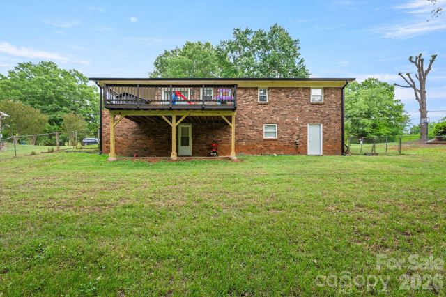 2060 Barringer Circle, Newton, NC 28658