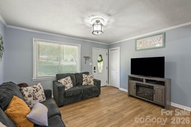 2060 Barringer Circle, Newton, NC 28658