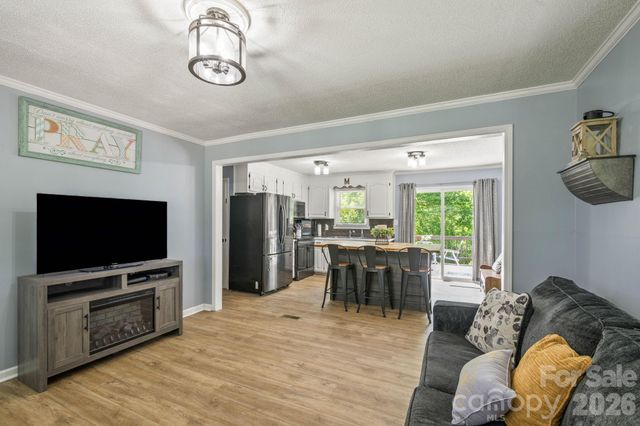 2060 Barringer Circle, Newton, NC 28658