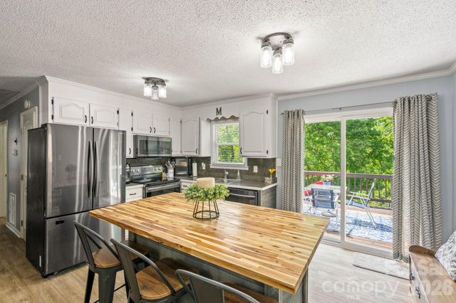 2060 Barringer Circle, Newton, NC 28658