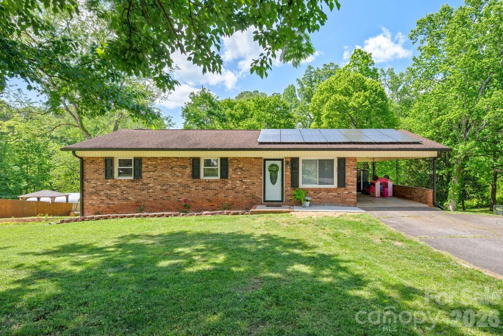2060 Barringer Circle, Newton, NC 28658